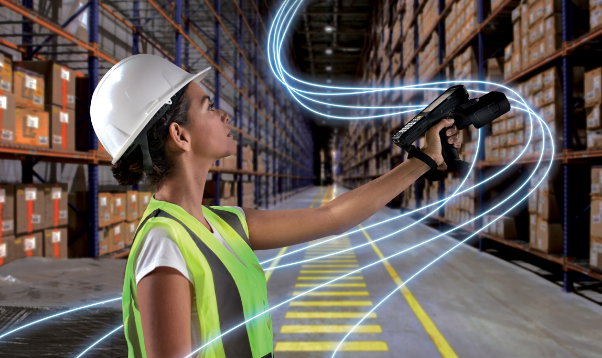 Warehouse worker using a scanner